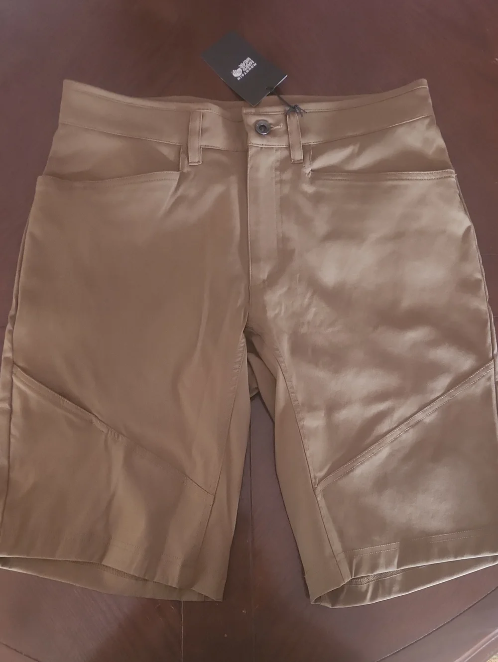 Mountain Hardwear Men's Hybrid Shorts in Brown Size 31/11 Khaki Shorts
